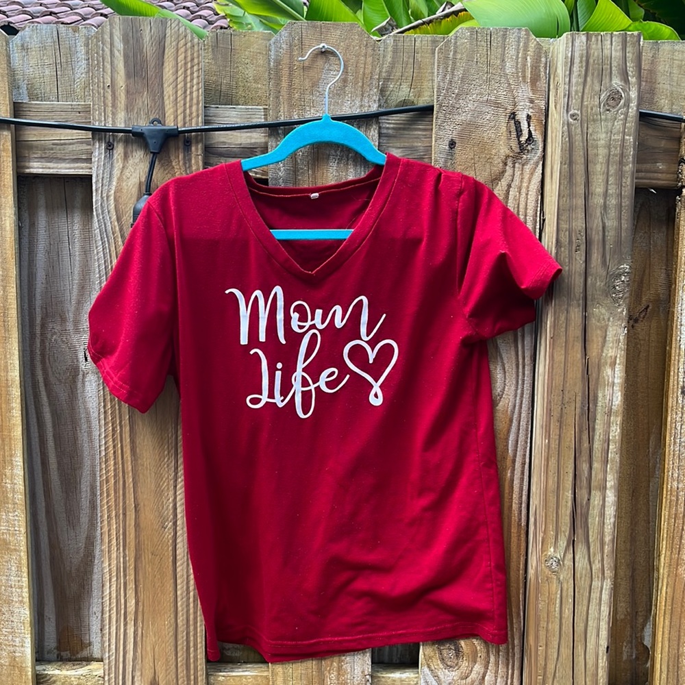 T-shirt.